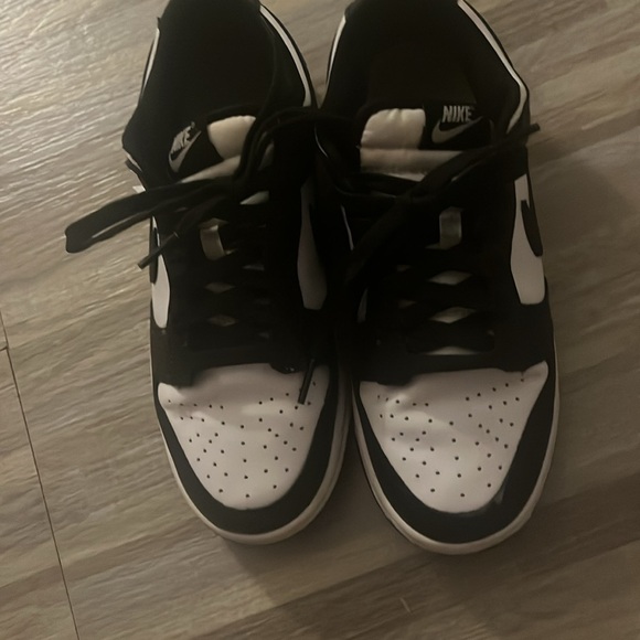 COPY - Nike panda dunks. Size 6.5 men’s, 8.5 women’s. Only worn maybe 5 times. - Picture 2 of 4
